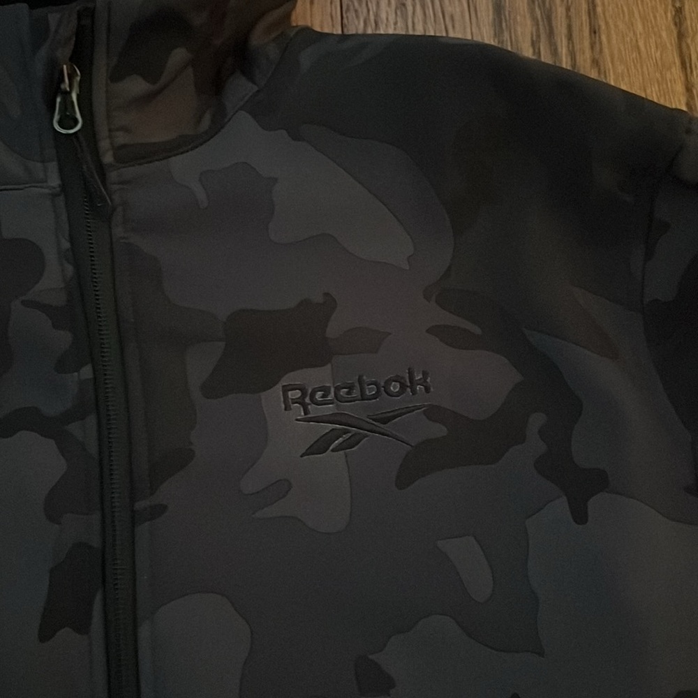 Boys Reebok jacket - Picture 2 of 5